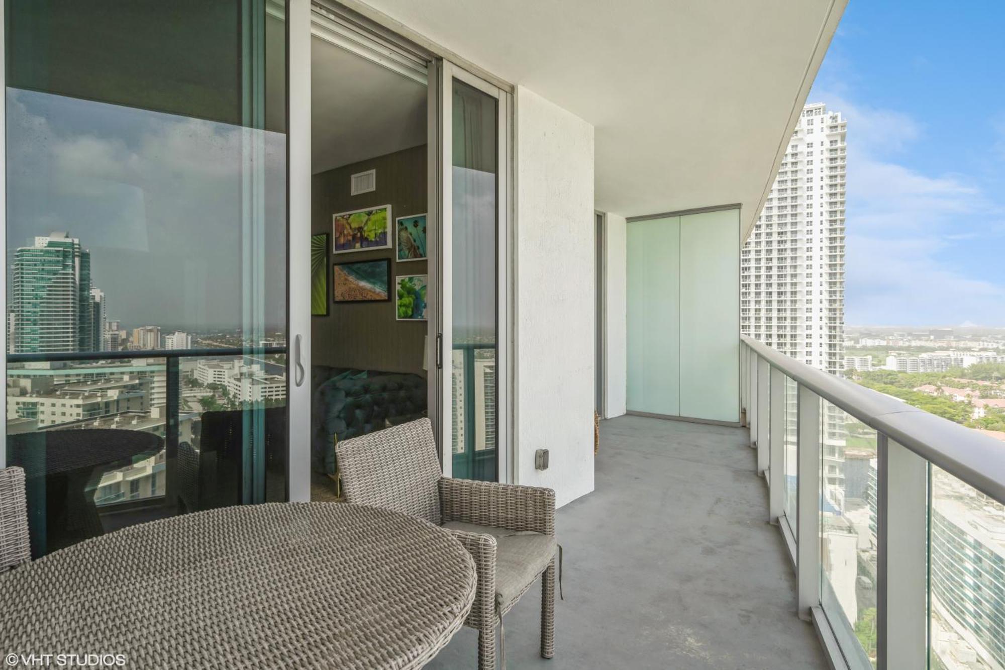 Lyfe Residence Building - Private Apts Over The Beach Голлівуд Екстер'єр фото